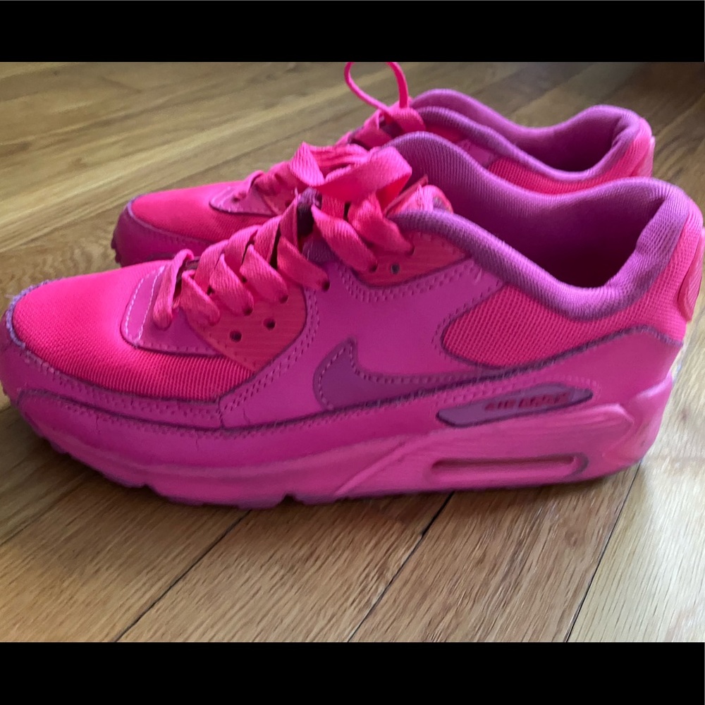 Hot Pink Air Max Sneakers - used a few times so in like new condition. Size 7